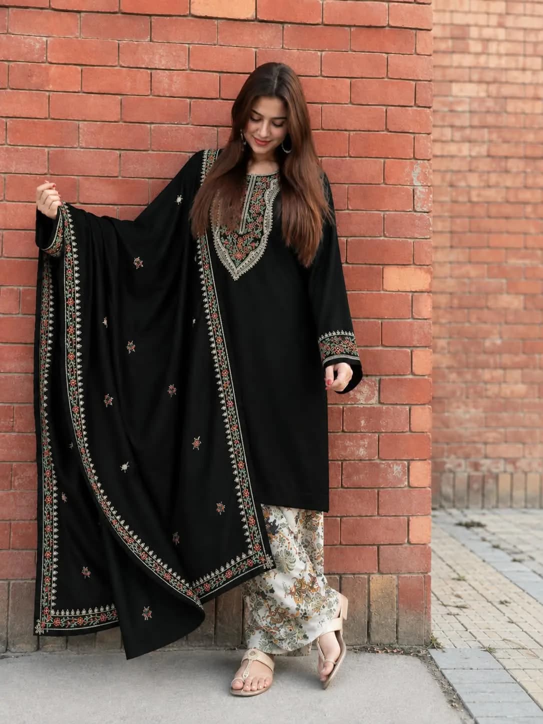DHANAK-3PC HEAVY EMBROIDED ELEGANT
